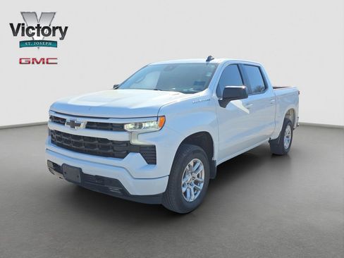 Used 2022 Chevrolet Silverado 1500 RST image 3