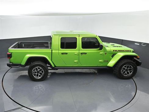 Used 2025 Jeep Gladiator Rubicon AWD/4WD image 41