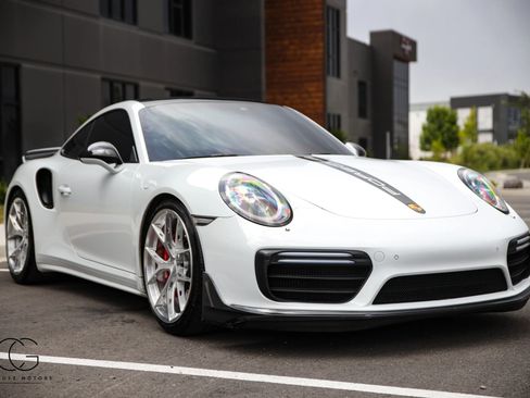 Used 2017 Porsche 911 4 Coupe AWD/4WD image 20