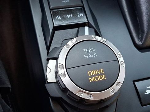 Used 2025 Toyota Tacoma SR5 image 24