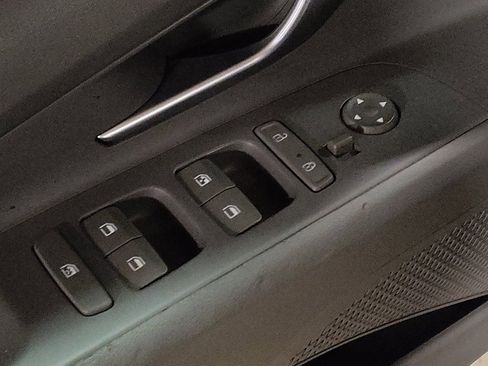 Used 2022 Hyundai Elantra SEL image 27