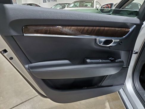 Used 2018 Volvo S90 T5 Momentum w/ Convenience Package AWD/4WD image 26