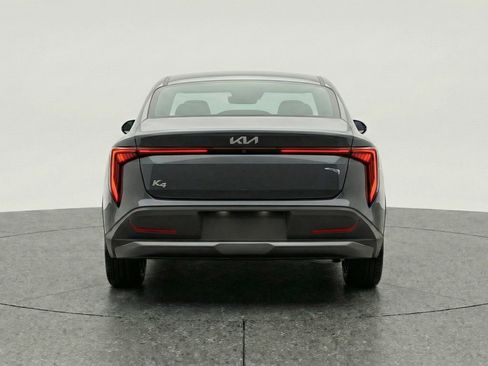 Used 2025 Kia K4 LXS image 7