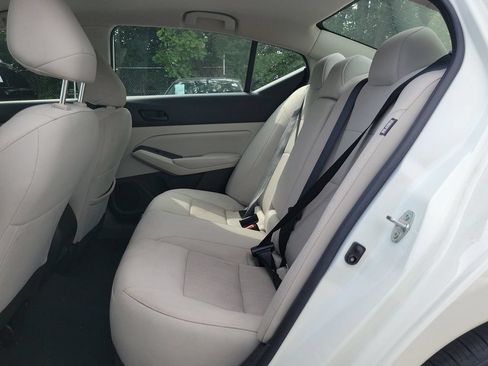 Used 2025 Nissan Altima 2.5 SV FWD image 8