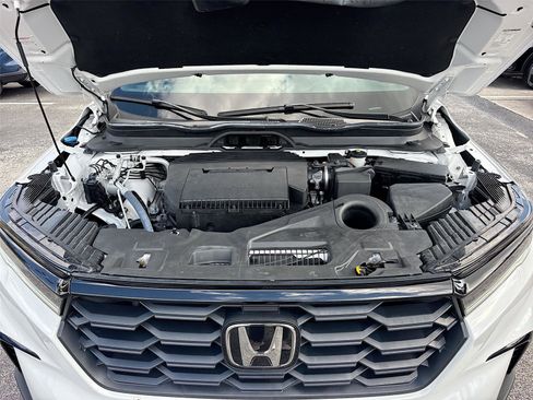 Certified 2025 Honda Pilot Sport image 34