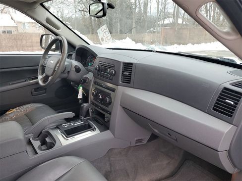 Used 2007 Jeep Grand Cherokee Laredo image 27