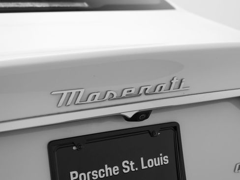 Used 2023 Maserati Quattroporte Modena RWD image 23