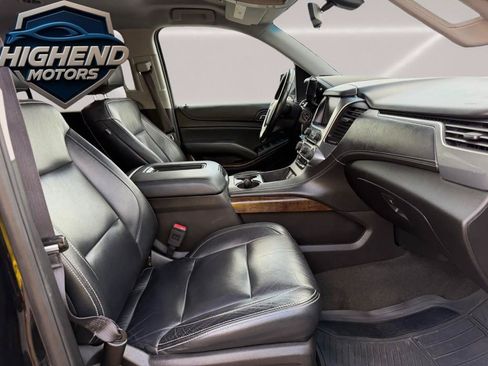 Used 2016 Chevrolet Suburban LS RWD image 17