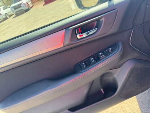 Used 2019 Subaru Outback 2.5i Premium image 19