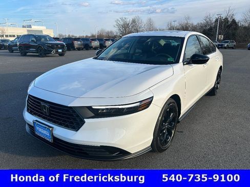 Certified 2025 Honda Accord SE image 2