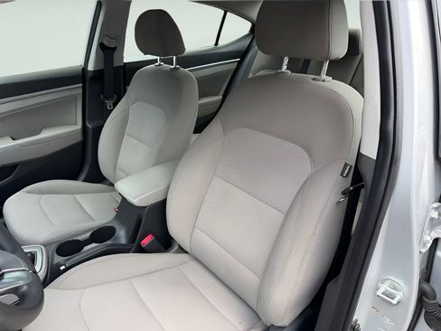 Used 2020 Hyundai Elantra SEL FWD image 16