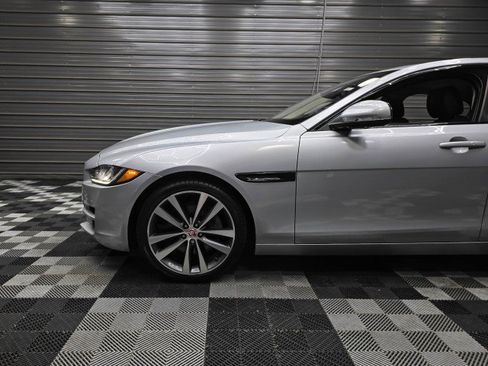 Used 2017 Jaguar XE Prestige RWD image 40