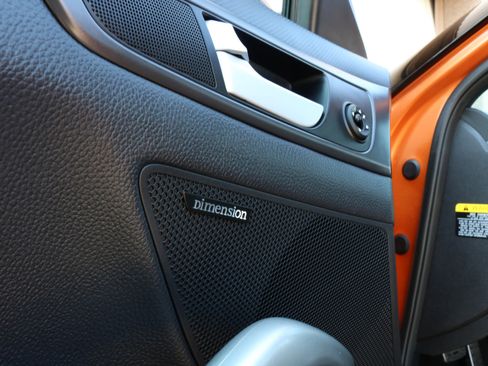 Used 2016 Hyundai Veloster Turbo image 19