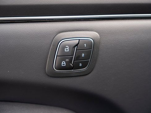 Used 2025 Ford Mustang Mach-E Premium image 12