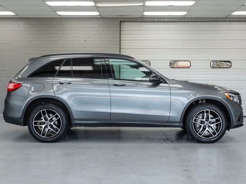Used 2017 Mercedes-Benz GLC 300 4MATIC image 3