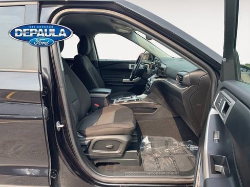 Used 2024 Ford Explorer XLT AWD/4WD image 19