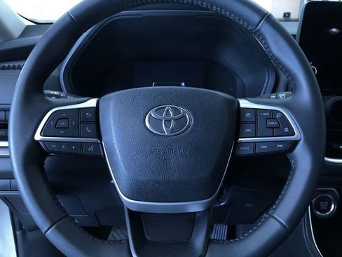 Certified 2025 Toyota Grand Highlander AWD image 18