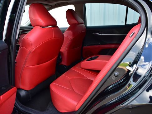 Used 2022 Toyota Camry XSE FWD image 21