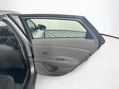 Used 2023 Hyundai Elantra SEL FWD image 27