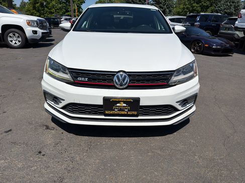 Used 2017 Volkswagen Jetta GLI FWD image 12
