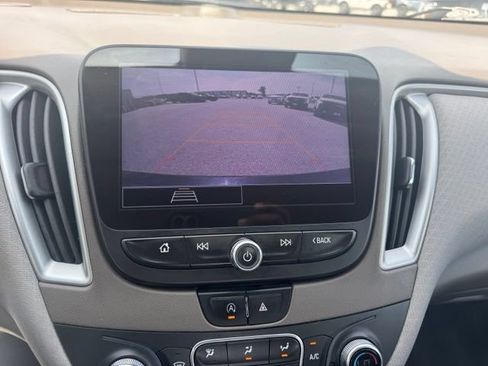 Used 2022 Chevrolet Malibu LT FWD image 20