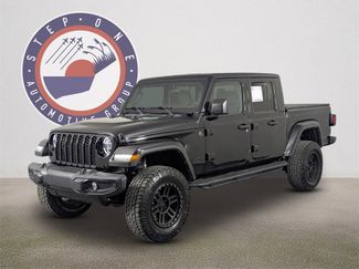 Used 2022 Jeep Gladiator Sport video 2