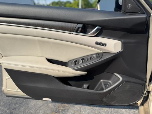 Used 2018 Honda Accord EX-L image 14