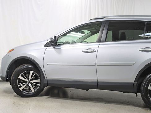 Used 2018 Toyota RAV4 XLE w/ Plus Extra Value Package AWD/4WD image 11