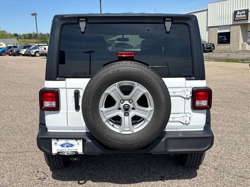 Used 2021 Jeep Wrangler Unlimited Sport AWD/4WD image 3