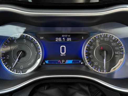 Used 2015 Chrysler 200 C image 18