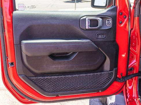 Used 2022 Jeep Wrangler Unlimited Sahara w/ Cold Weather Group image 21