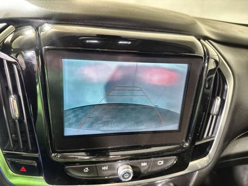 Used 2019 Chevrolet Traverse LT FWD image 19
