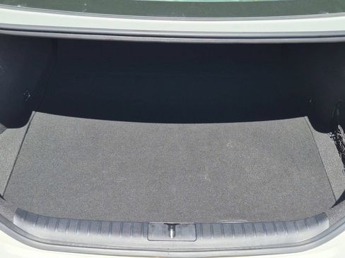 Used 2025 Genesis G70 2.5T RWD image 30