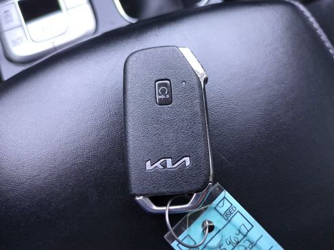 Used 2022 Kia Telluride S FWD image 30