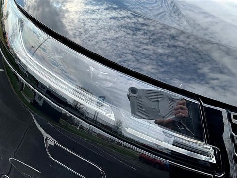 Used 2024 Land Rover Range Rover Sport SE image 33