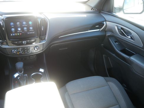 Used 2023 Chevrolet Traverse LT AWD/4WD image 11