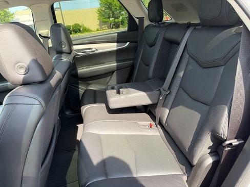 Used 2018 Cadillac XT5 Luxury w/ Driver Awareness Package AWD/4WD image 23