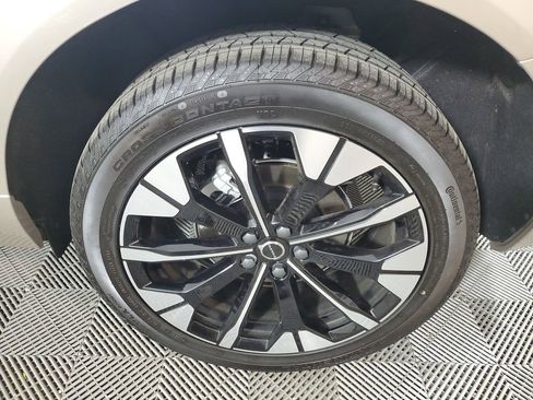 Certified 2026 Volvo XC60 B5 Plus w/ Protection Package Premier AWD/4WD image 11