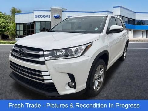 Used 2018 Toyota Highlander Limited FWD image 1