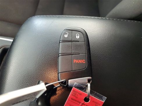 Used 2015 Dodge Durango SXT image 26