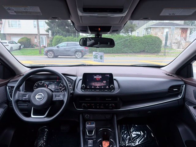 Used 2021 Nissan Rogue S AWD/4WD image 25