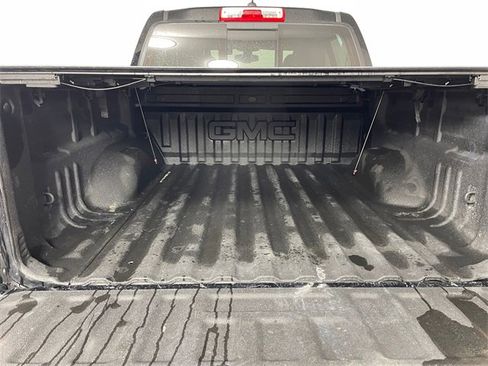 Used 2017 GMC Canyon SLE image 18