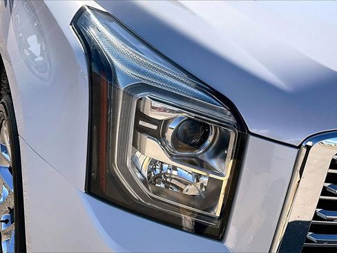 Used 2019 GMC Yukon Denali w/ Denali Ultimate Package image 30