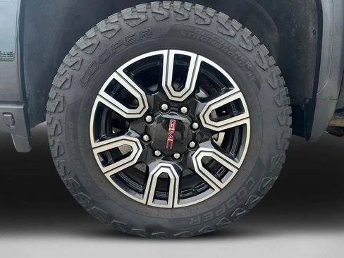 Used 2023 GMC Sierra 2500 AT4 w/ AT4 Premium Plus Package AWD/4WD image 31