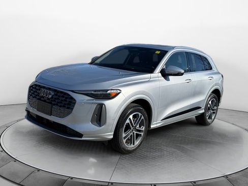 New 2025 Audi Q5 Premium Plus image 3