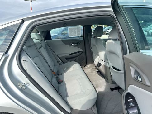 Used 2020 Chevrolet Malibu LT image 25