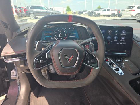 Used 2023 Chevrolet Corvette Stingray Premium Conv w/ Z51 Performance Package RWD image 19