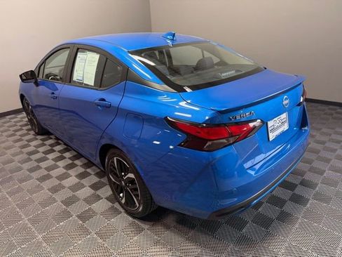 Used 2024 Nissan Versa SR FWD image 12