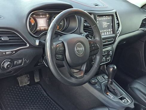 Used 2022 Jeep Cherokee Trailhawk AWD/4WD image 9