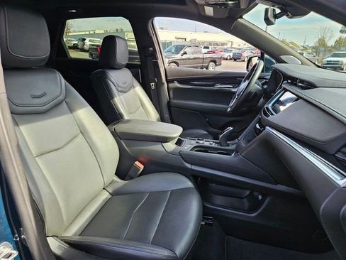 Certified 2025 Cadillac XT5 Premium Luxury FWD image 24